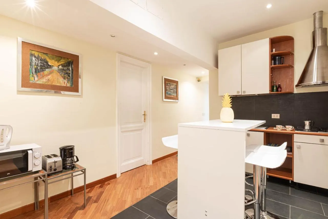 Spanish Steps Hills Apartment Rome