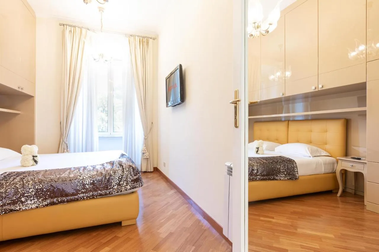 Spanish Steps Hills Apartment Rome Italy